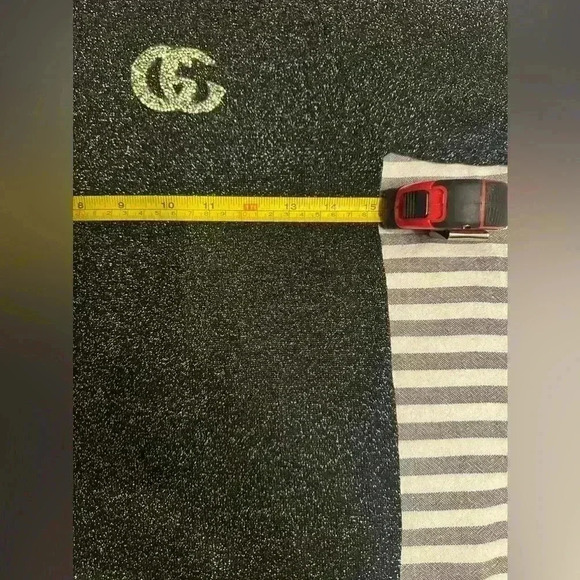 Classy logo women’s top size S off of measurements - Picture 6 of 6